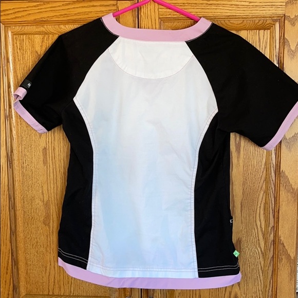 Health Pro Scrub Top. - Picture 3 of 3